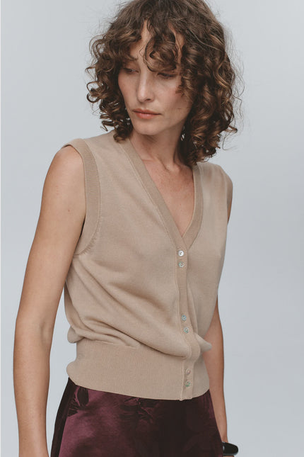 Marle Foundations Vest - Almond