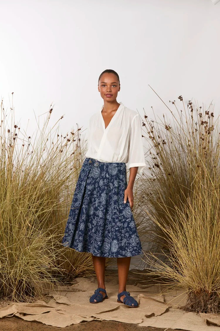 M.A. Dainty Toggle Top - Milk