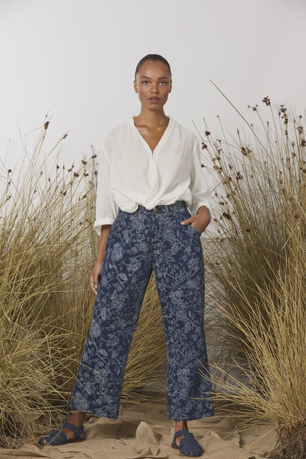 M.A. Dainty Toggle Top - Milk