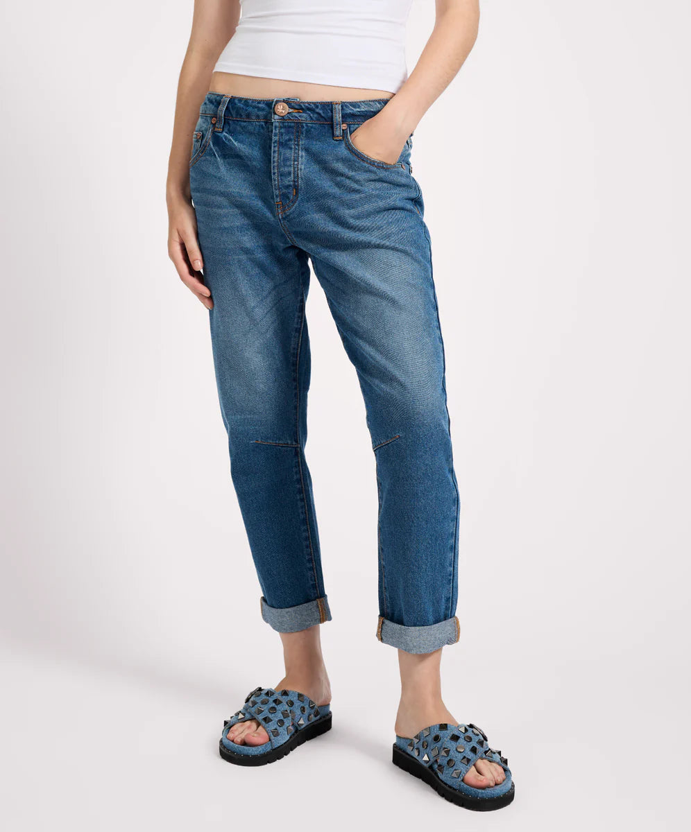 One Teaspoon Saints Low Waist Boyfriend Denim Jeans