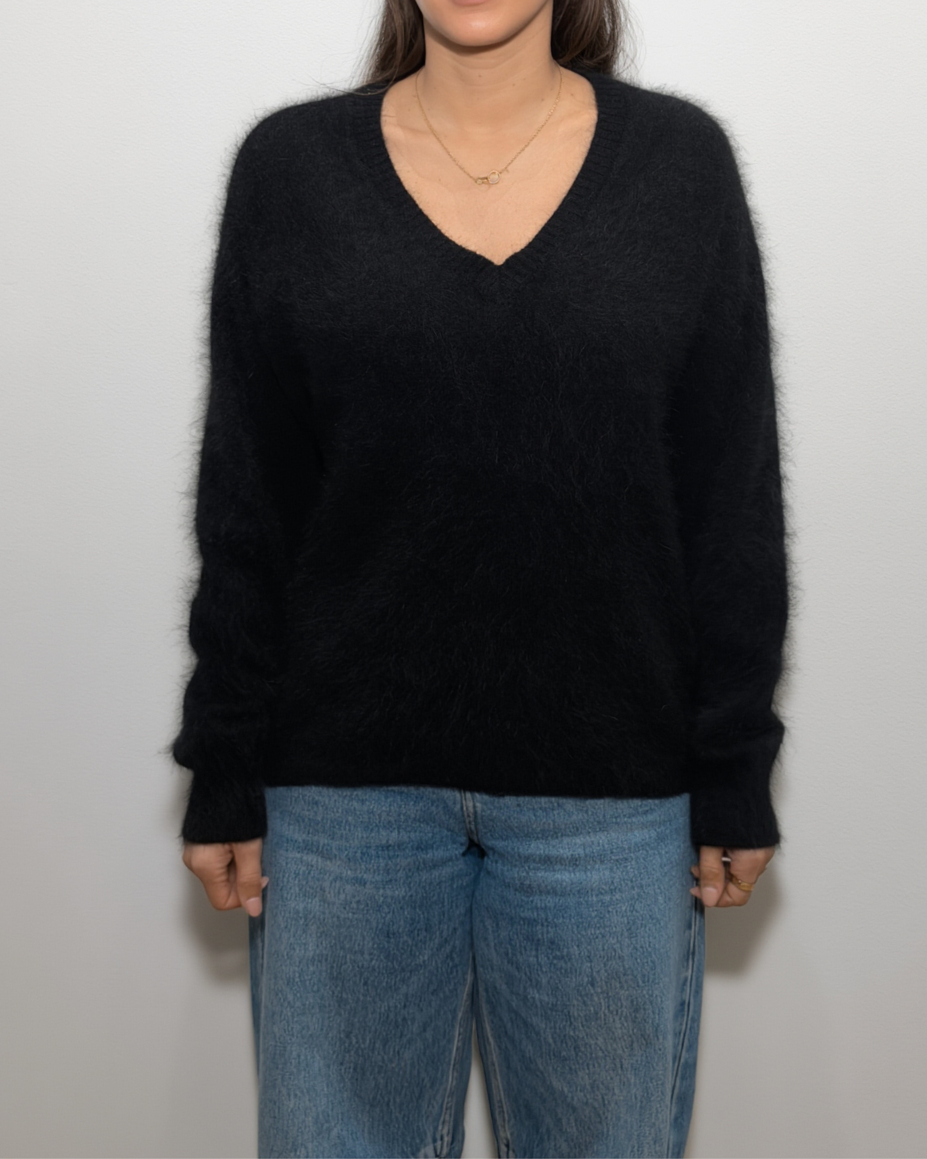 HONEY L/S V Neck Cashmere Knit - Black