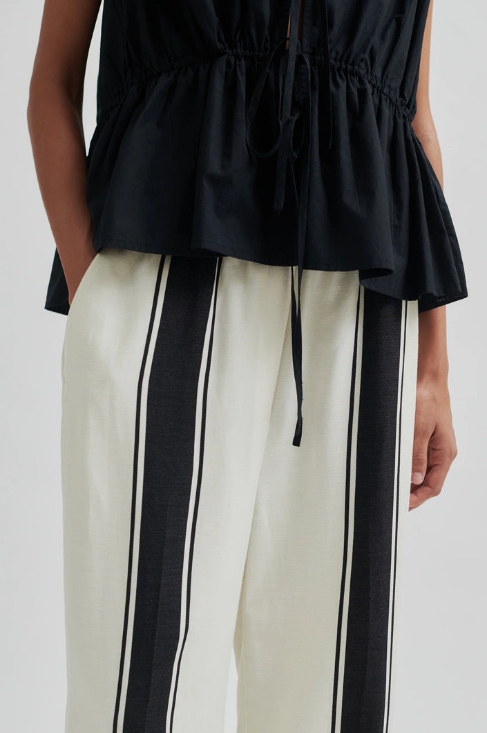 Second Female Lie Pant