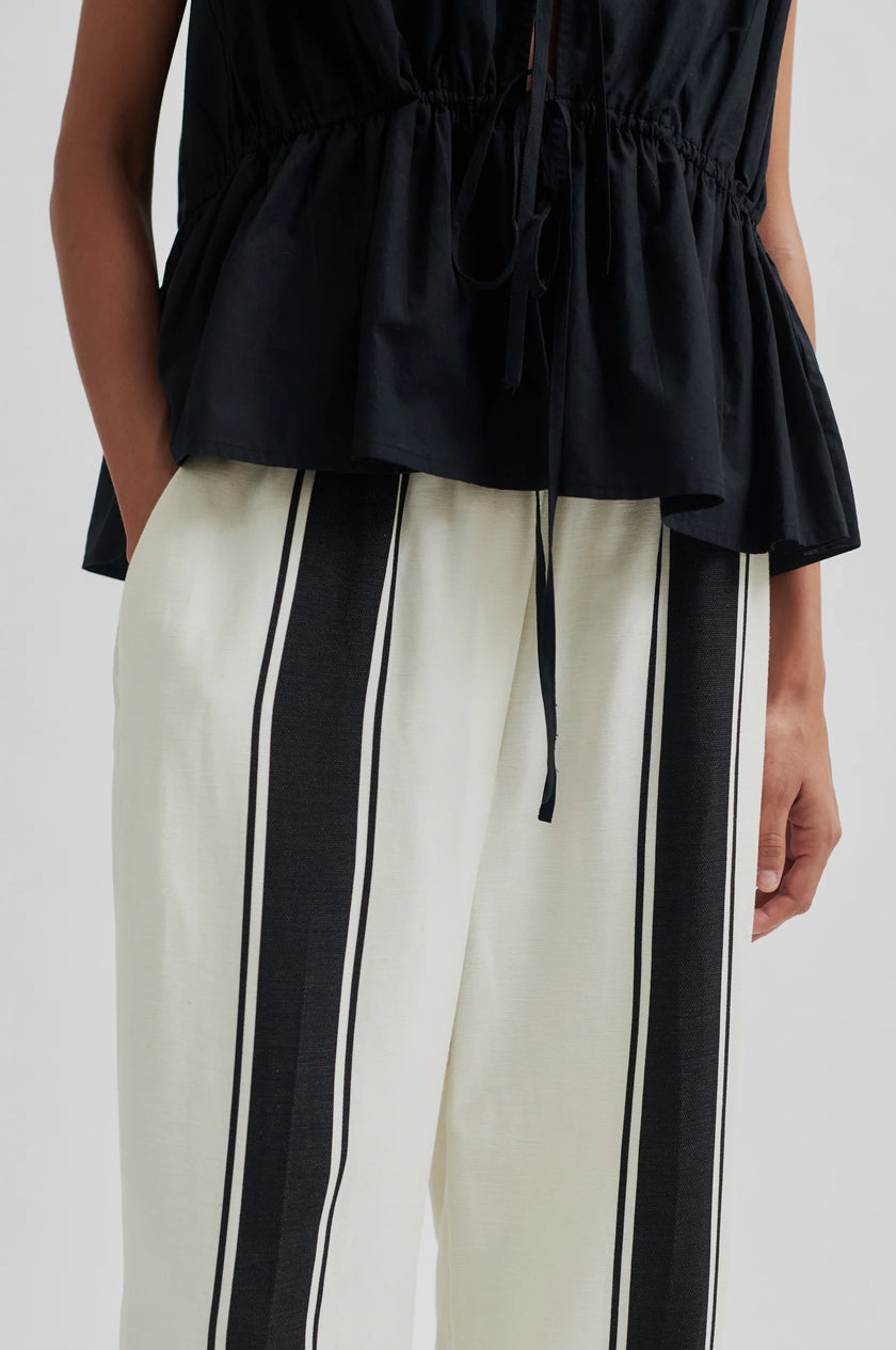 Second Female Lie Pant