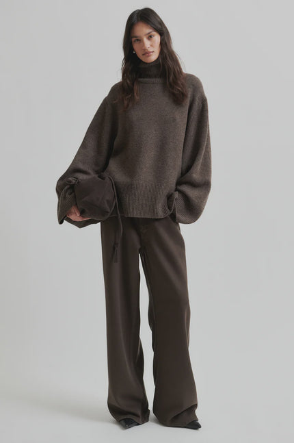 Second Female Alpha Knit - Delicioso