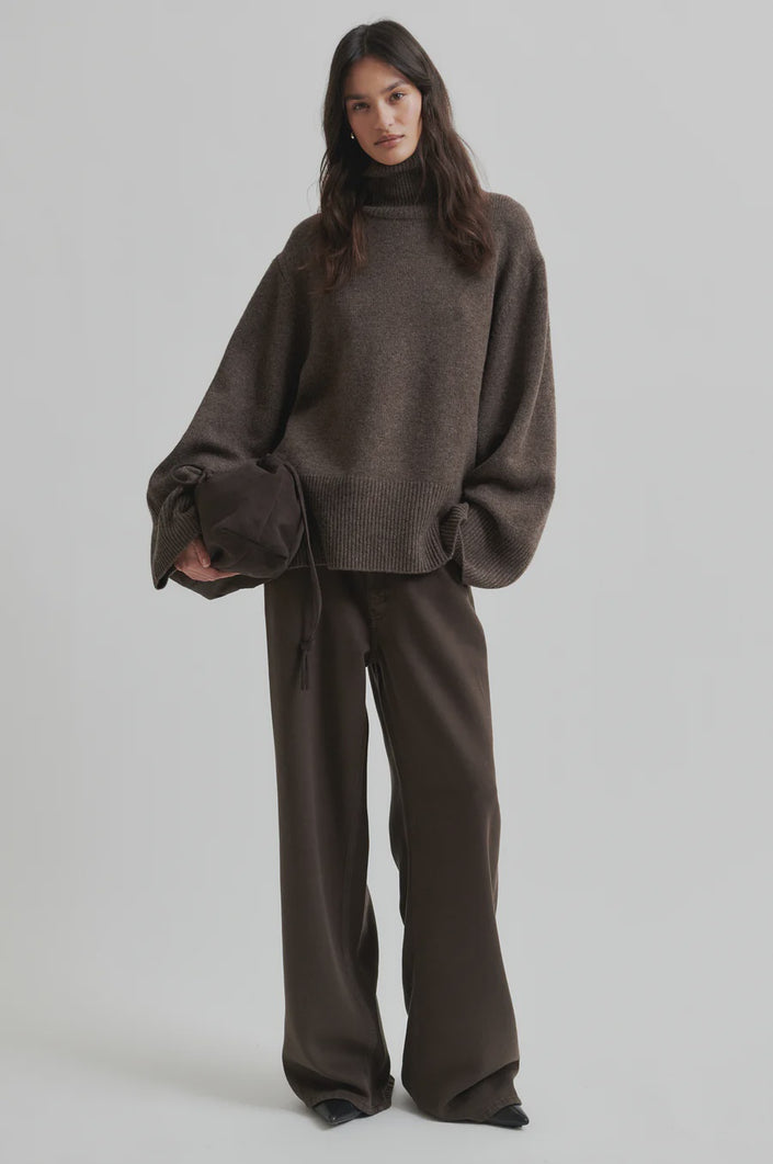 Second Female Alpha Knit - Delicioso