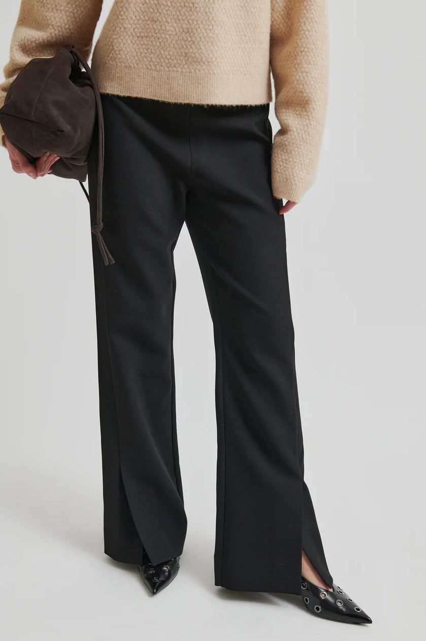 Second Female Ivalo Black Pant