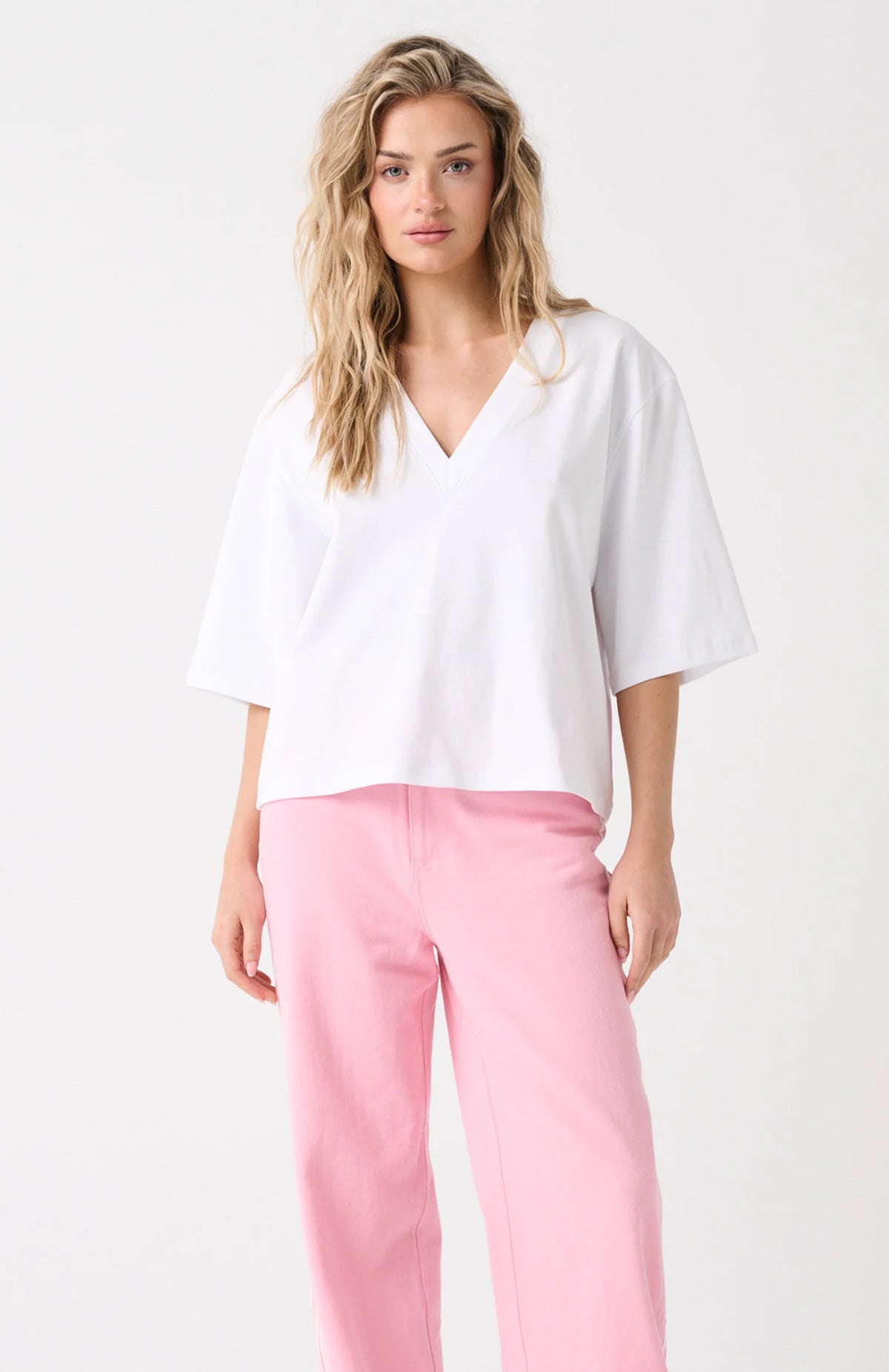 cartel & willow Mya V-Neck Tee - White