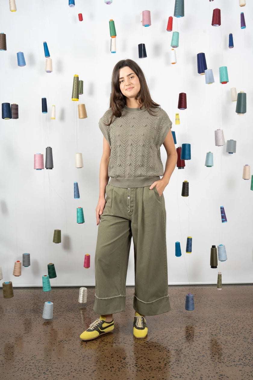 M.A. Dainty Thistle Vest - Oregano