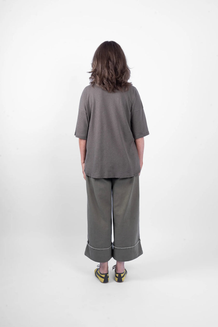 M.A. Dainty Peony Tee - Kelp