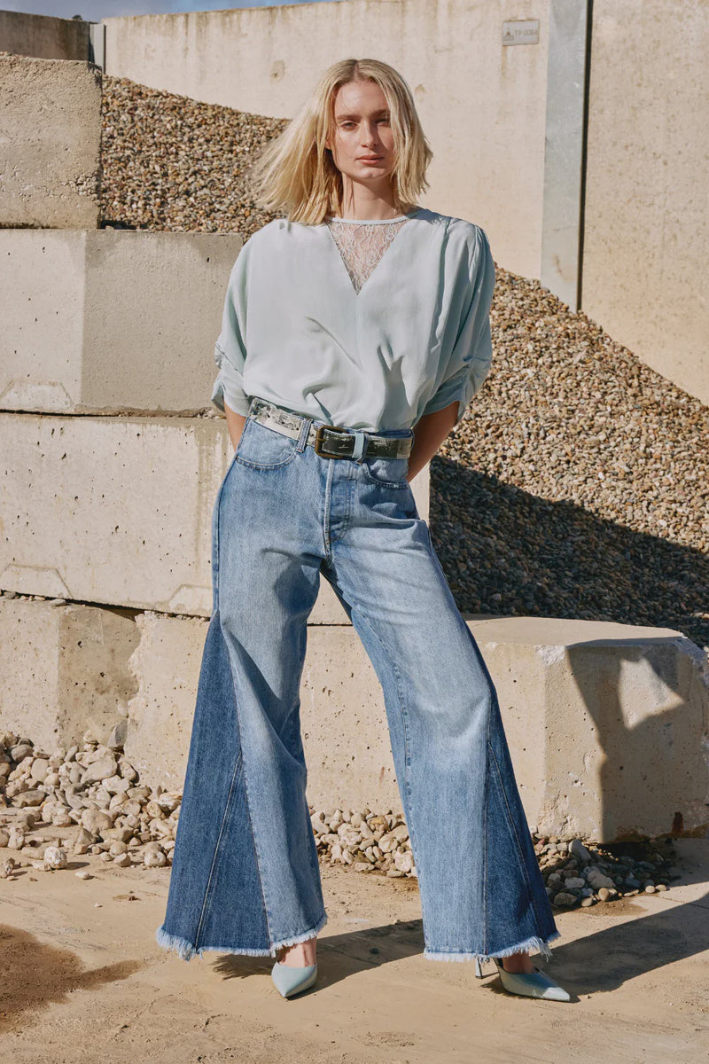 M.A. Dainty Jenner Top - Seaspray