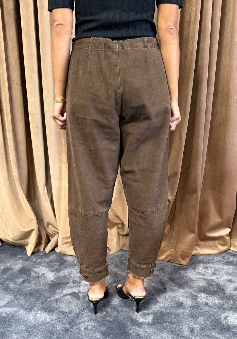 M.A. Dainty Trucker Jean - Chocolate