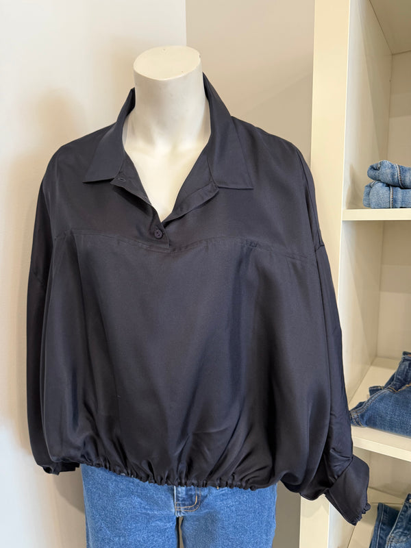 M.A. Dainty Whippet Top - Navy