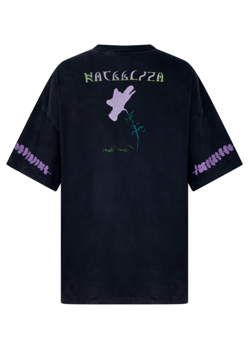 Kinga Csilla Kate Eliza KC Og Tee