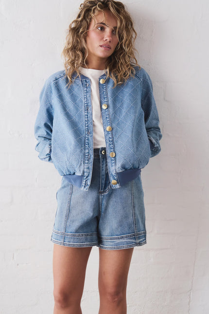 Kireina Sabrina Bomber