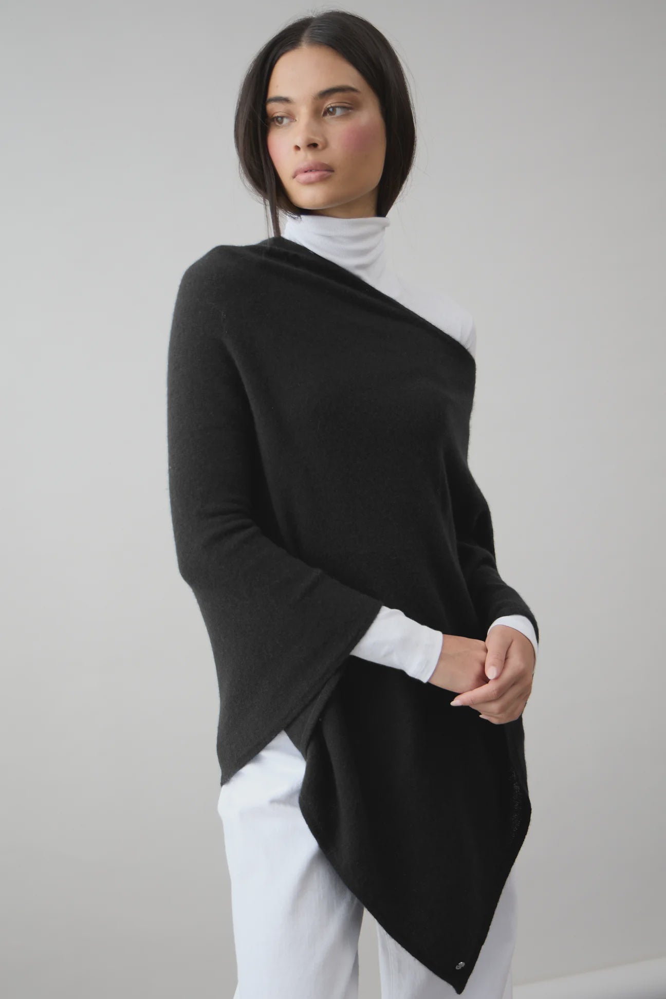 Mia Fratino Mia Poncho - Jet Black