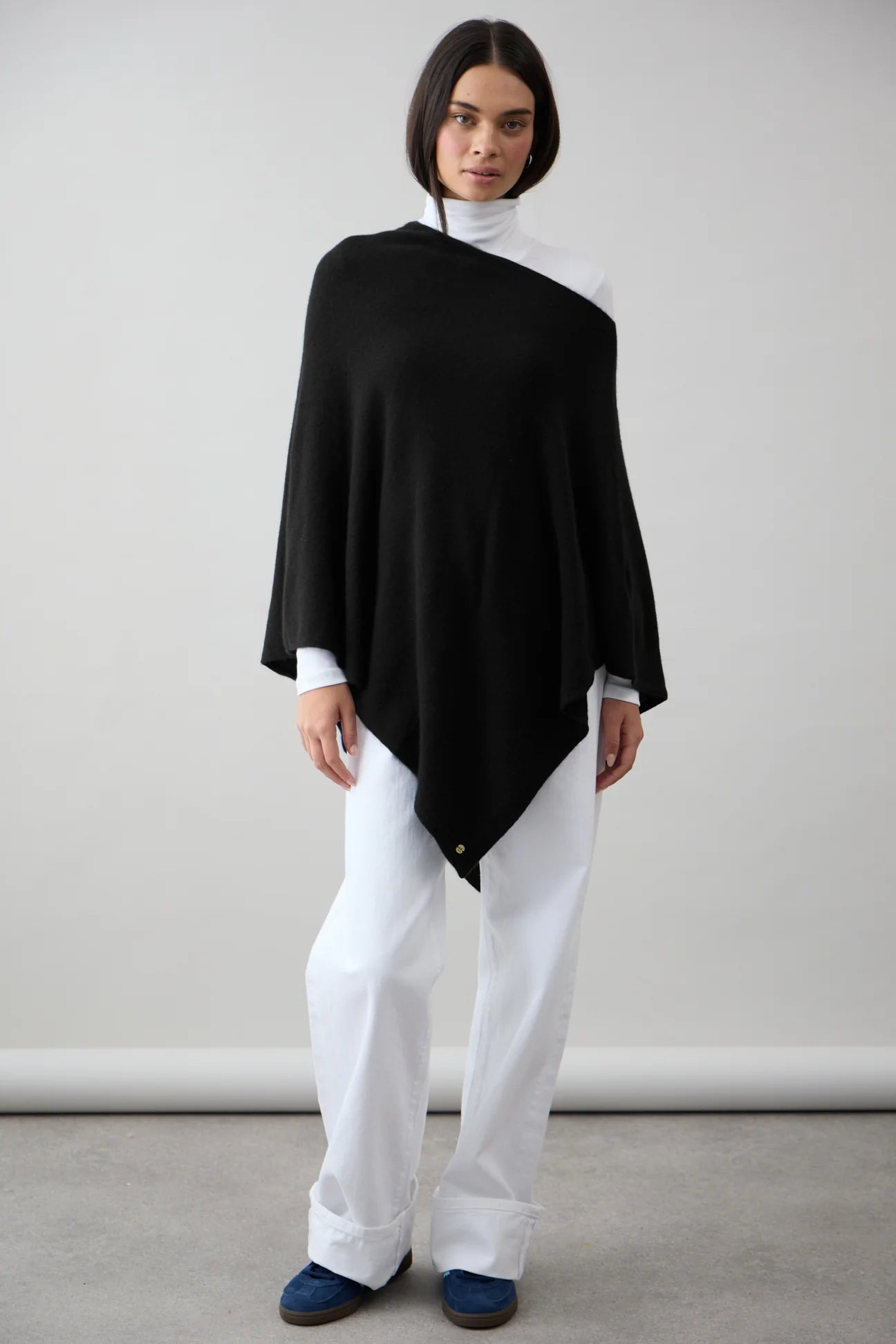 Mia Fratino Mia Poncho - Jet Black