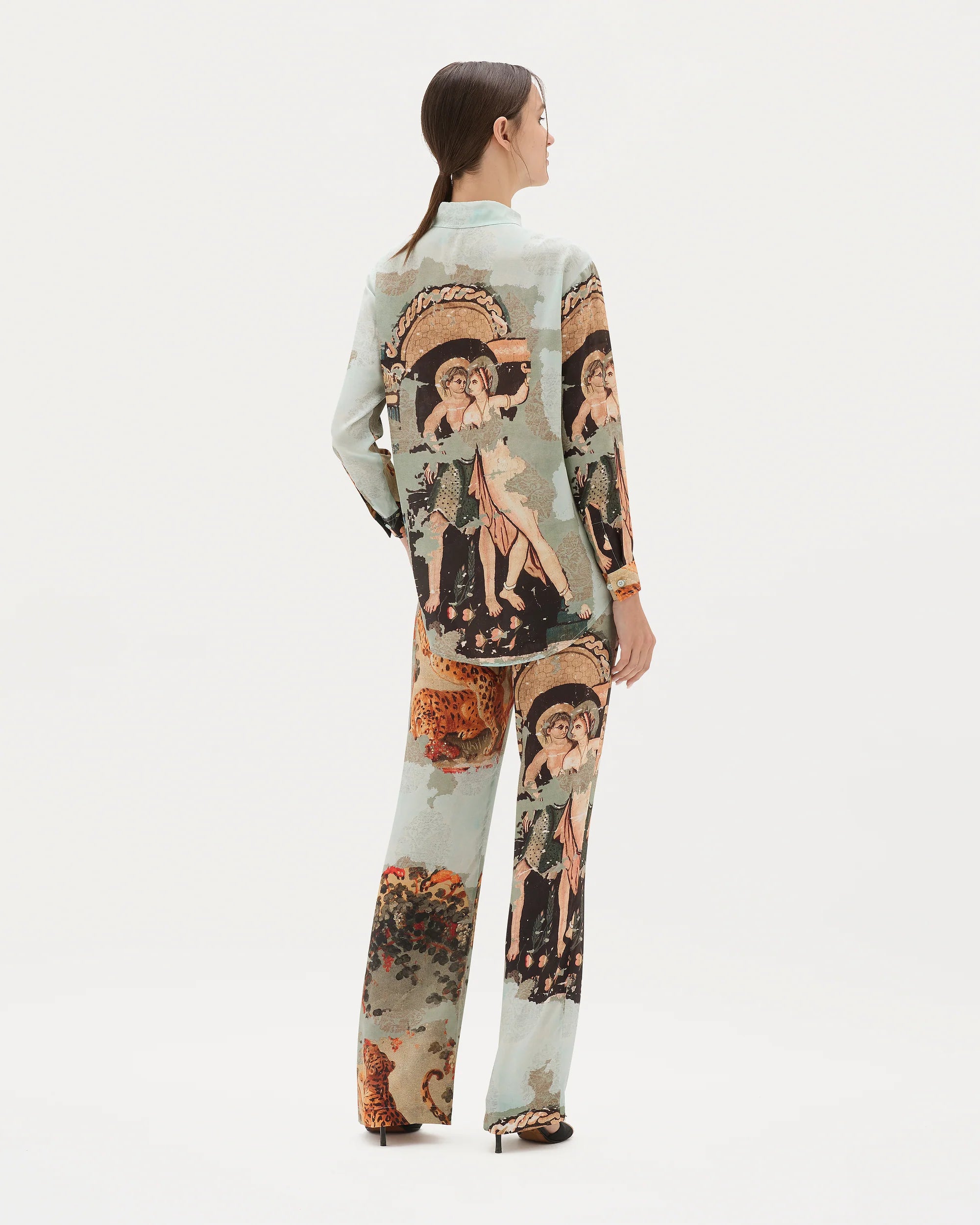 Muma World Bastet Classic Shirt
