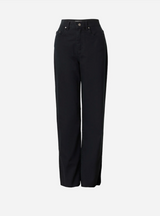 Black straight leg jean with side spit at ankle, perfect to pair with a heeled shoe.