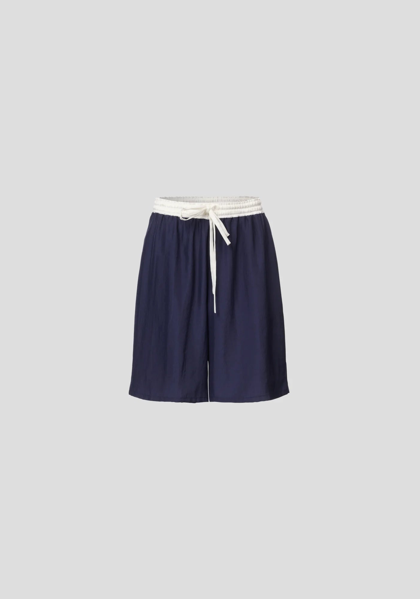 VIKTORIA & WOODS Limelight Short