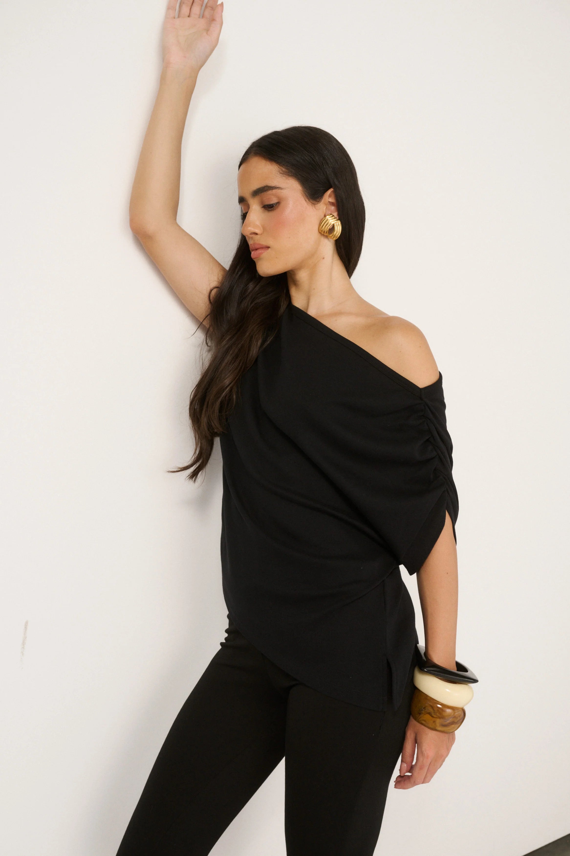 Primi Estelle Off Shoulder T-Shirt - Black