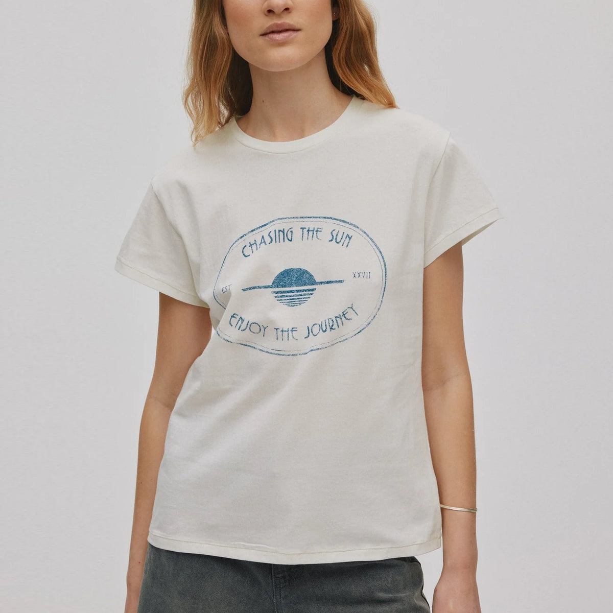 RABENS SALONER - JOURNEY TEE CHALK