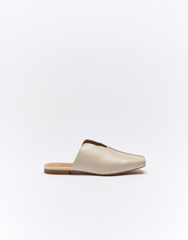Goldie The Label Estelle Leather Mule - Vanilla