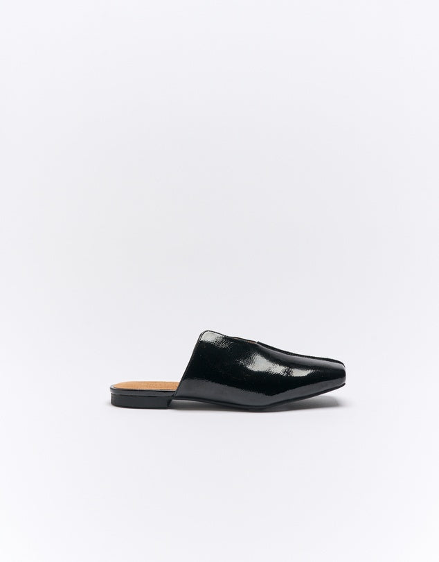 Goldie The Label Estelle Leather Mule - Black Crinkle