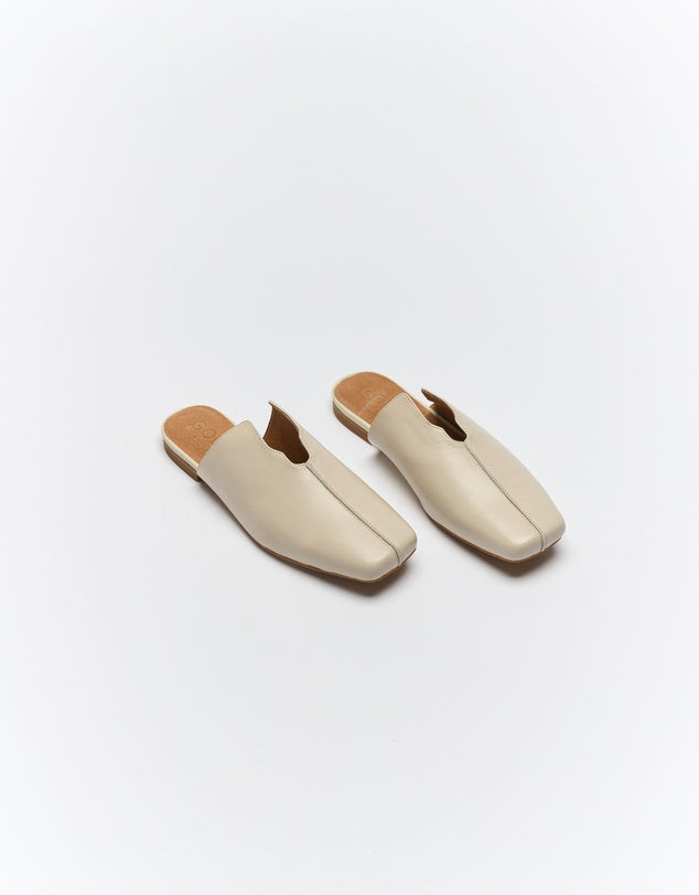 Goldie The Label Estelle Leather Mule - Vanilla